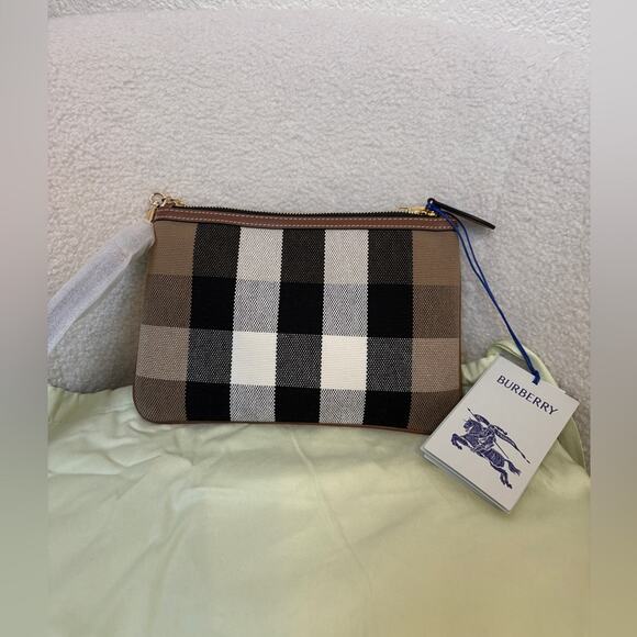 Burberry Black and Cream Checkered wristlet - Picture 3 of 6